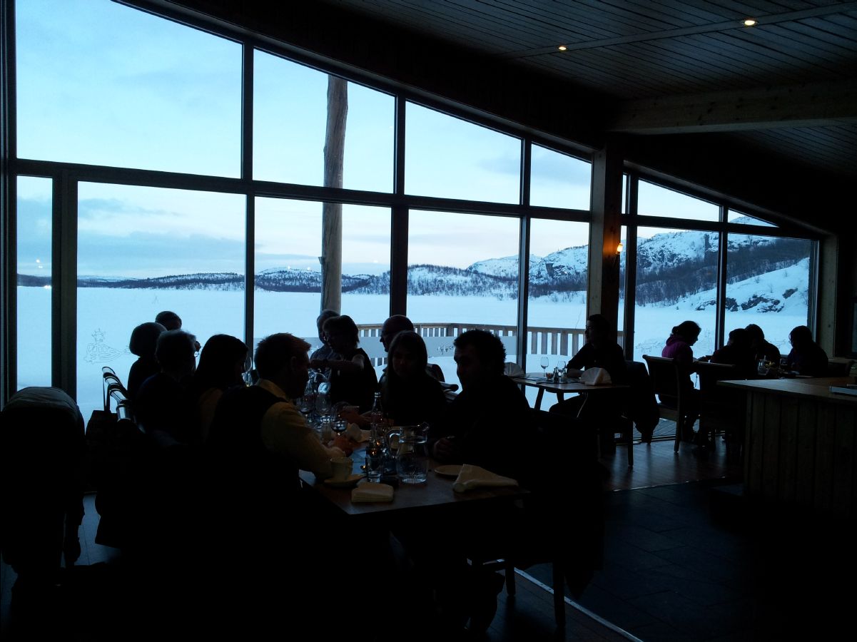 Gapahuken Restaurant08
